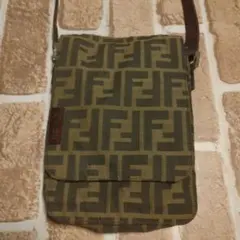 フェンディFendi FFロゴショルダーバッグ