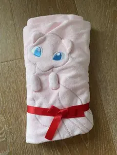 ポケモン ミュウ フード付きタオル ピンクのサムネイル
