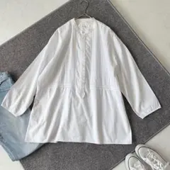 【美品】Pheeta フィータTrinityバンドカラーシャツ ピンタック 白のサムネイル