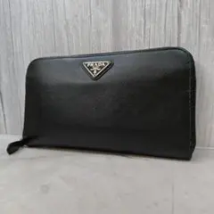 美品　プラダ 長財布 サフィアーノトライアングル ラウンドジップ　ブラック