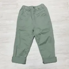 ユニクロ　ウルトラストレッチテーパードパンツ　ロングパンツ　110 カーキ　緑