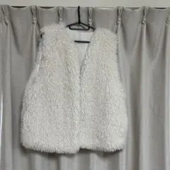 ホワイトファーベスト