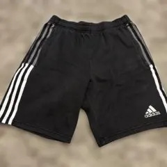 ☆格安☆ adidas ハーフパンツ 黒 tiro Mサイズ