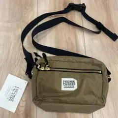 FREDRIK PACKERS ベージュ　ショルダーバッグ