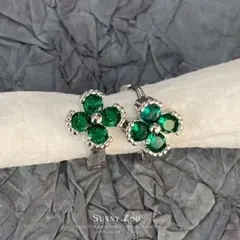 クローバーピアス フープピアス ミニ 極小 ジルコン 軟骨 トラガス No39