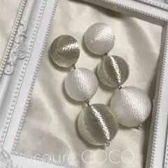ボンボンピアス☆シルバー×ホワイト