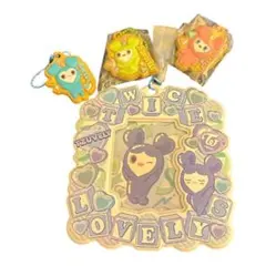 TWICE キャラクターキーホルダー4点セット　ナヨン、モモ、ジョンヨン、ツゥイ