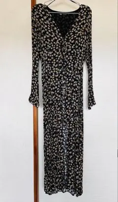 新品未使用　ZARA 花柄 ロングワンピース 長袖
