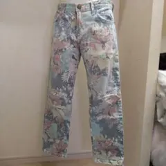 Item thumbnail for item 6ba7699b-77f0-41ab-ae87-681c1b0ab339