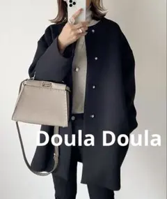 Doula Doula ノーカラーミドル丈コートブラック / M