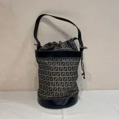 FENDI フェンディ ズッカ柄 バケット ショルダーバッグ イタリア製のサムネイル