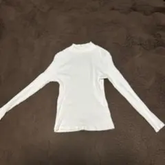 ユニクロ　リブハイネックT オフホワイト