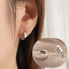 波形 ギザギザ デザイン ミニ フープ ピアス シルバー サージカルステンレス