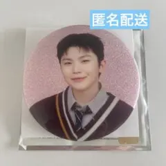 缶バッジ　SEVENTEEN ウジ① Holiday