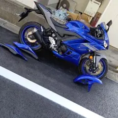 R25(YAMAHA)フェンダーと リアカウル、ケツカウル4点セットのサムネイル