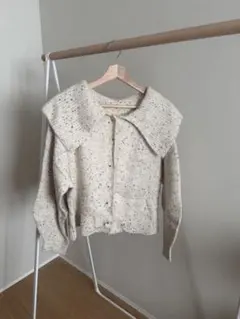 GRL 大きな襟付きクリーム色ニット つぶつぶニット