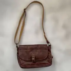 レザー調　ショルダーバッグ