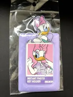 ディズニー　インスタントフォトキーホルダー　デイジーダック　カードホルダー