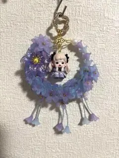 紫色の花のリース