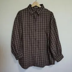 ブラウン シャツ