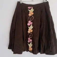 ブラウン フレアスカート 刺繍付き 厚手 冬服 刺繍 可愛い レディース