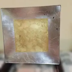 金箔と銀箔を施した硝子製の四角い皿 ー2枚