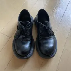 Acne Studiosブラック ローファーのサムネイル