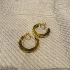 イエローアクリルフープイヤリング