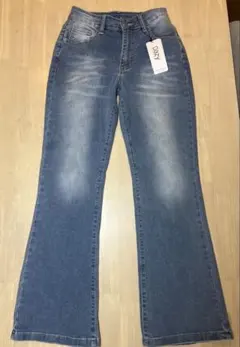 【新品】Dazy フレアジーンズ　ブーツカットデニム　Mサイズ