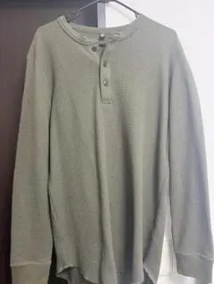 UNIQLO ワッフルヘンリーネック長袖Tシャツ カーキのサムネイル
