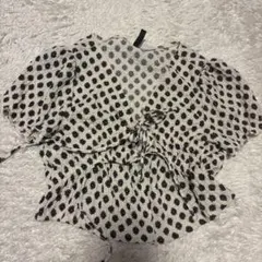 H&M DIVIDED 花柄 フロントリボン 半袖ブラウスのサムネイル