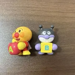 それいけアンパンマン　アルファベット　アンパンマンとバイキンマン