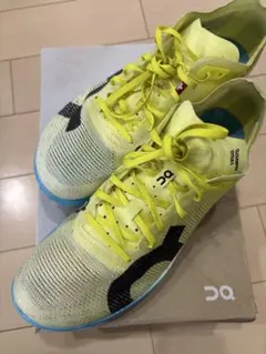 シティウス2 25.5 On スパイクシューズ ホワイト/イエロー シティウス2 25.5 On スパイクシューズ ホワイト/イエロー オン（On