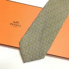 未使用級 エルメス HERMES ネクタイ シルク グリーン 総柄 チェーン柄