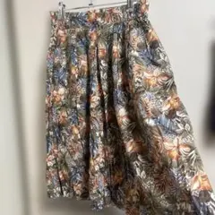 ボタニカル柄　フレアスカートのサムネイル