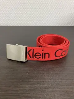 Calvin Klein ガチャベルト　ロゴ入り　レッド
