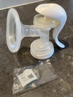 【ピジョン】手動式母乳搾乳器 ホワイト