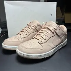 ナイキ ダンク ロー フォッシル ローズNIKE DUNK LOW26cm - メルカリ