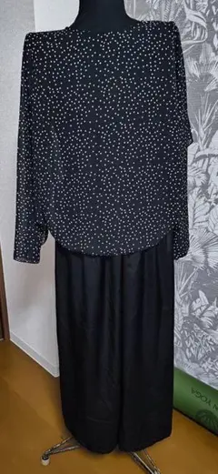 黒白ドット柄長袖ブラウス