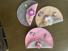 フェルト製花柄ポーチ
