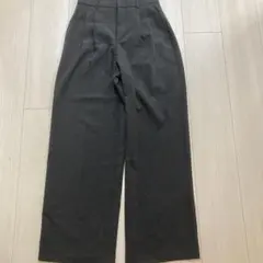 GU グレー ワイドパンツ センタープレス ゴムウエスト