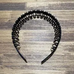 コーム付き　ズレにくいカチューシャ　黒