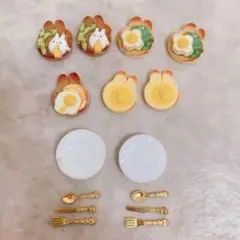 【031a】ミニチュア　エッグパン　バターパン　朝食　フォーク　ナイフ　皿セット