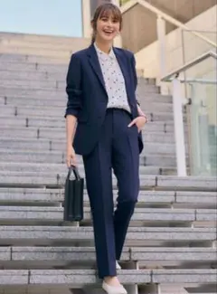 【UNIQLO】感動ジャケット/パンツセットアップ ネイビー