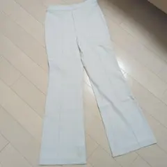 ユニクロ　イージーフレアレギンスパンツ　Ｓ