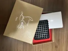 クリスチャンルブタン　スタッズ財布
