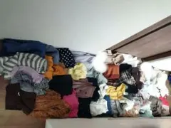 レディース　まとめ売　トップス　スカート　ワンピース　ズボン　マフラー　帽子