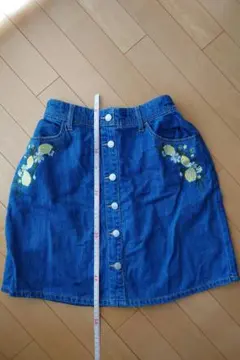 膝丈デニムスカート 花柄 Mサイズ