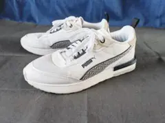PUMA プーマ スニーカー R22 Mono US9.5