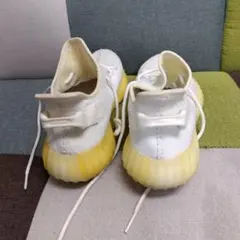 adidas Yeezy 350 V2 ホワイト/イエロー